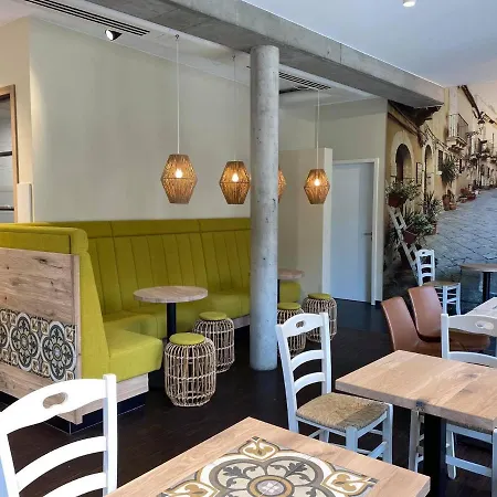 Abbate Boutique Hotel *